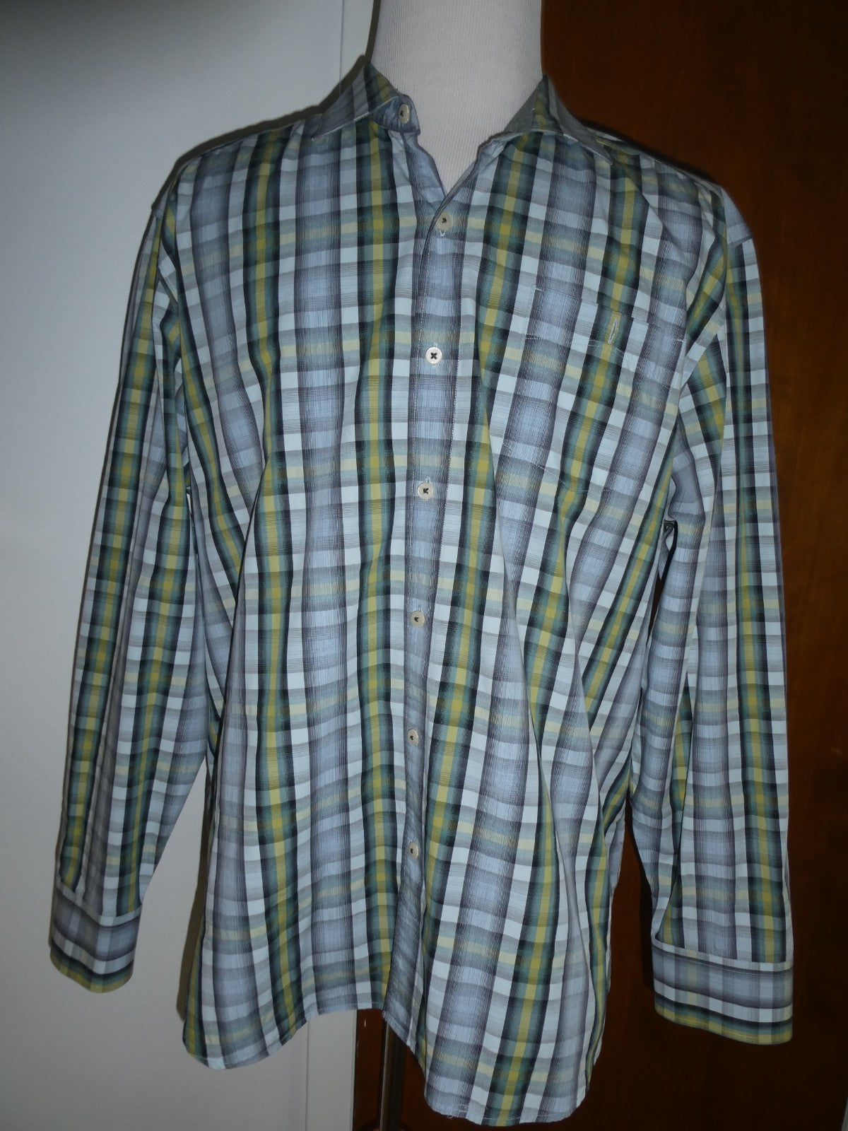 Tommy Bahama Island Modern Fit Shirt Men's XL Plaid 100% Cotton Button Front