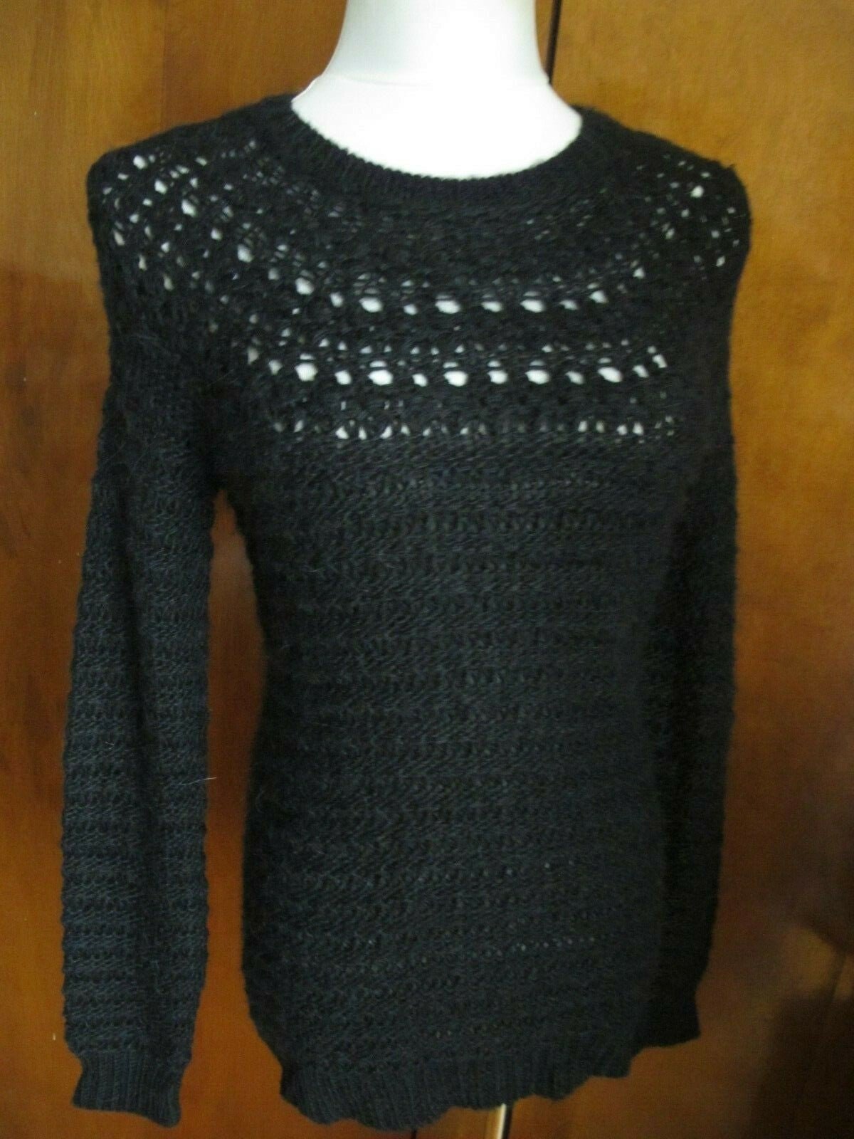 Lauren Ralph Lauren women’s black crewneck detailed sweater Medium