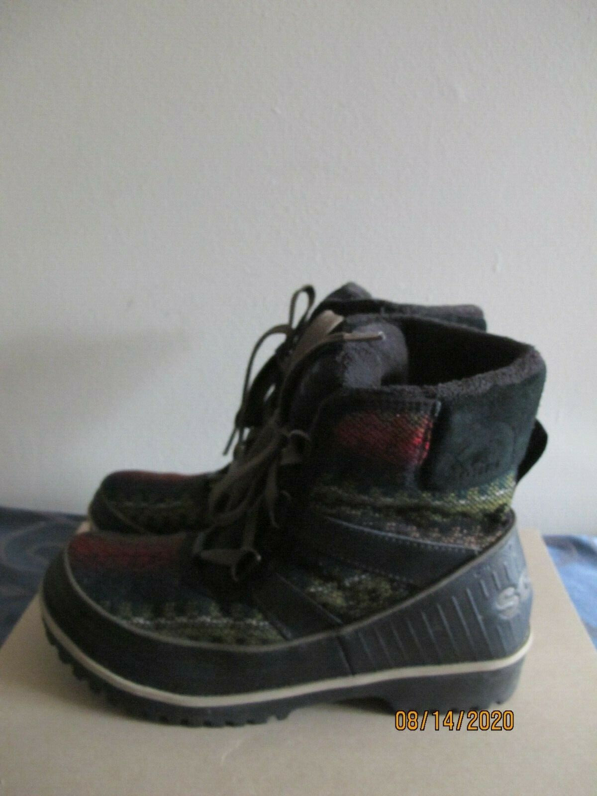 Sorel Women’s Black Multi Color Waterproof Boots Size 8 Fits 7.5