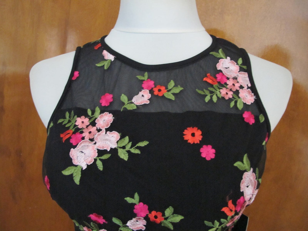 Ralph Lauren Women’s Black Embroidered Floral Sheath Dress size 2 