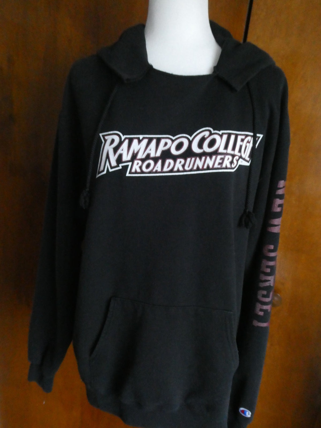 Champion Eco Authentic Ramapo College Roadrunners Hoodie Black XL Pullover