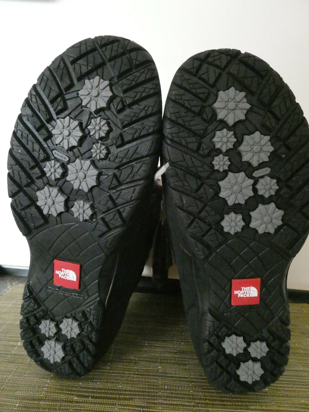 The North Face autentically black waterproof lace-up New boot size 7