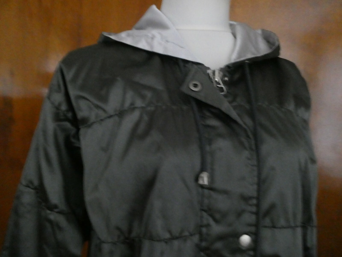 Lavon women's gray quilted puffer jacket coat hooded size Medium (fits Large)