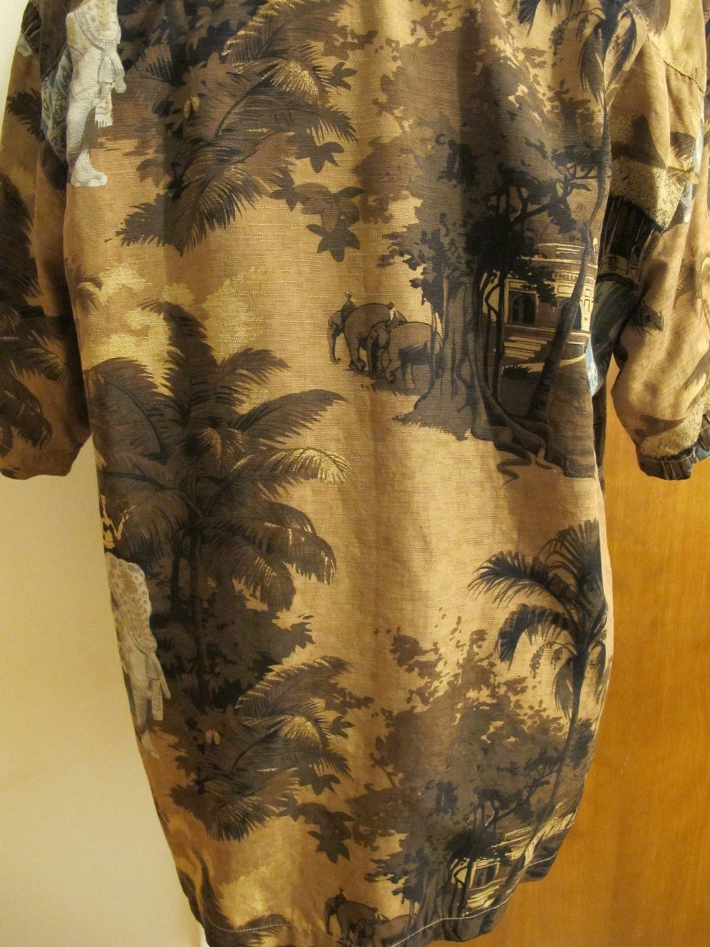 Tommy Bahama Men's Silk Multi Color Brow Blue Gray Beach Shirt Large Very Nice