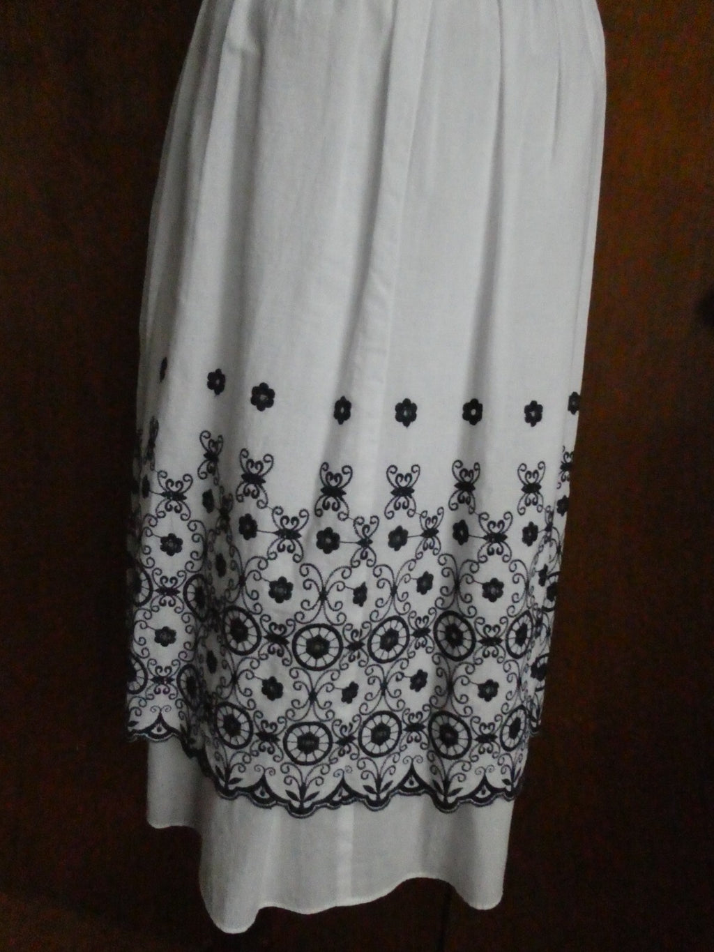 Laundry By Design women's white/black lined gorgeous one-piece dress size 12