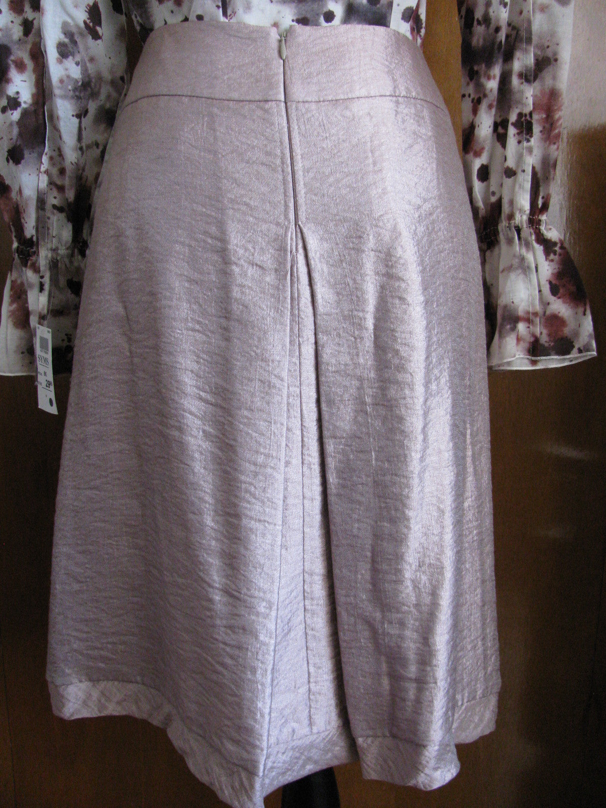New w/tags Z by Zelda women's  beige detailed lined skirt  Size 12 