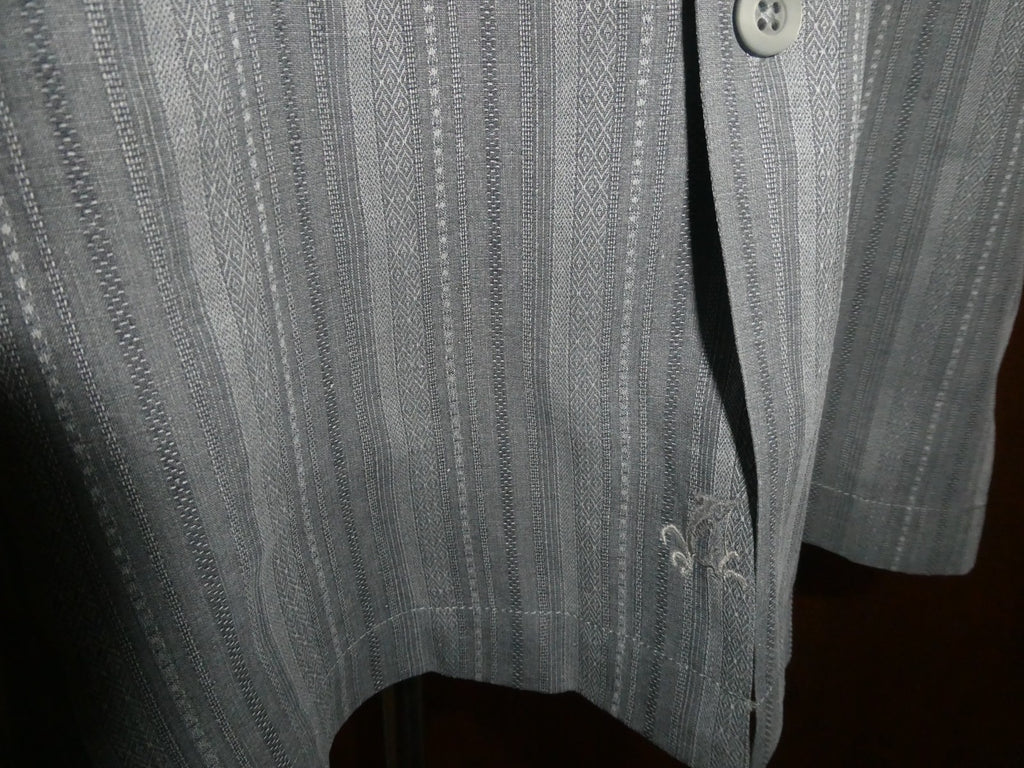 Tommy Bahama Men's Large 100% Silk Gray Striped Shirt Sleeve Button Front Shirt