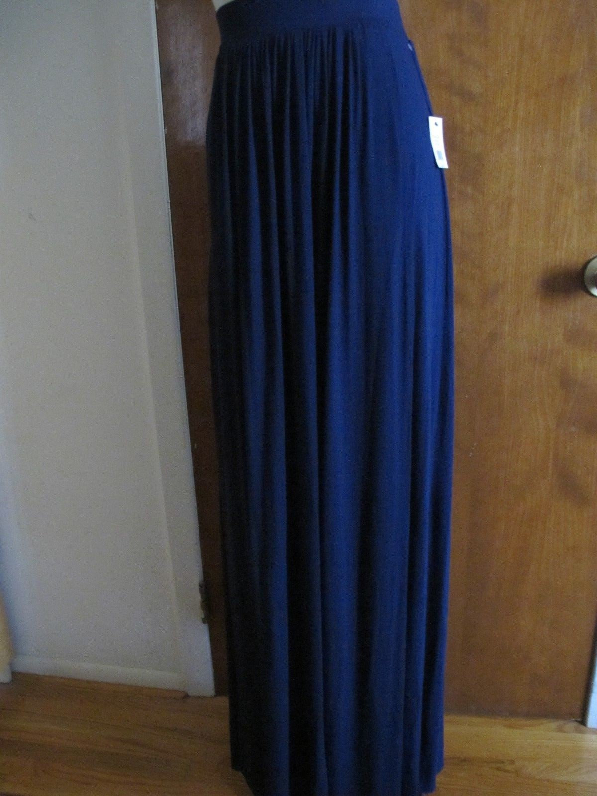 Tahari Blue Navy Maxi Soft Viscose Skirt Size XSmall NWT