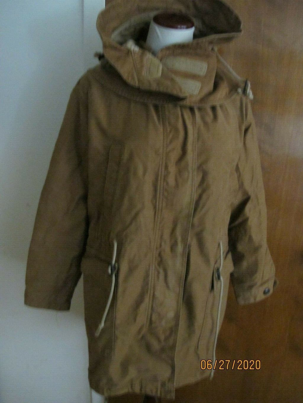 Gap women’s brown stylish coat jacket 3 in one size Xsmall 