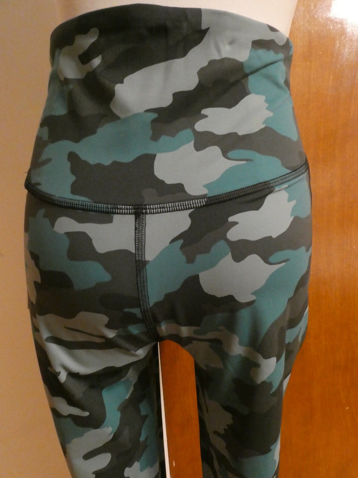 Lululemon Base Pace High-Rise Camouflage Running Pants Tight 25"