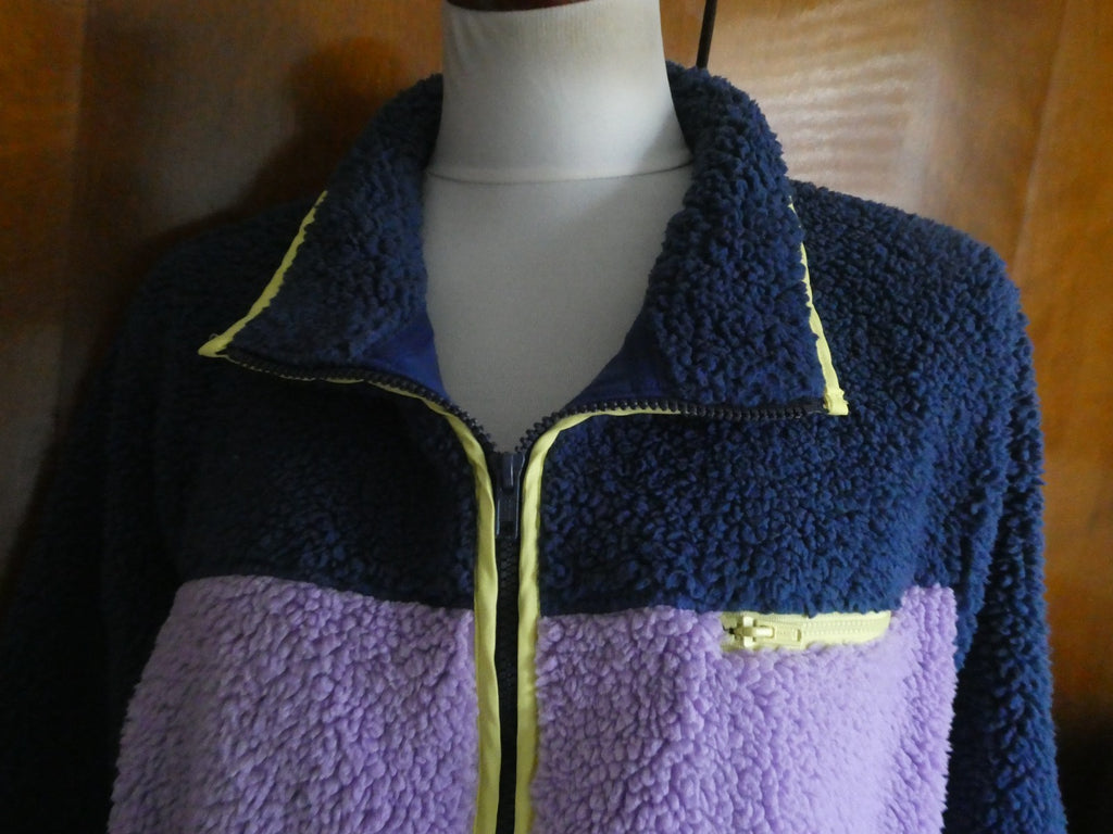 Style & CO Beautifully designed jacket with full length zipper closures XXL