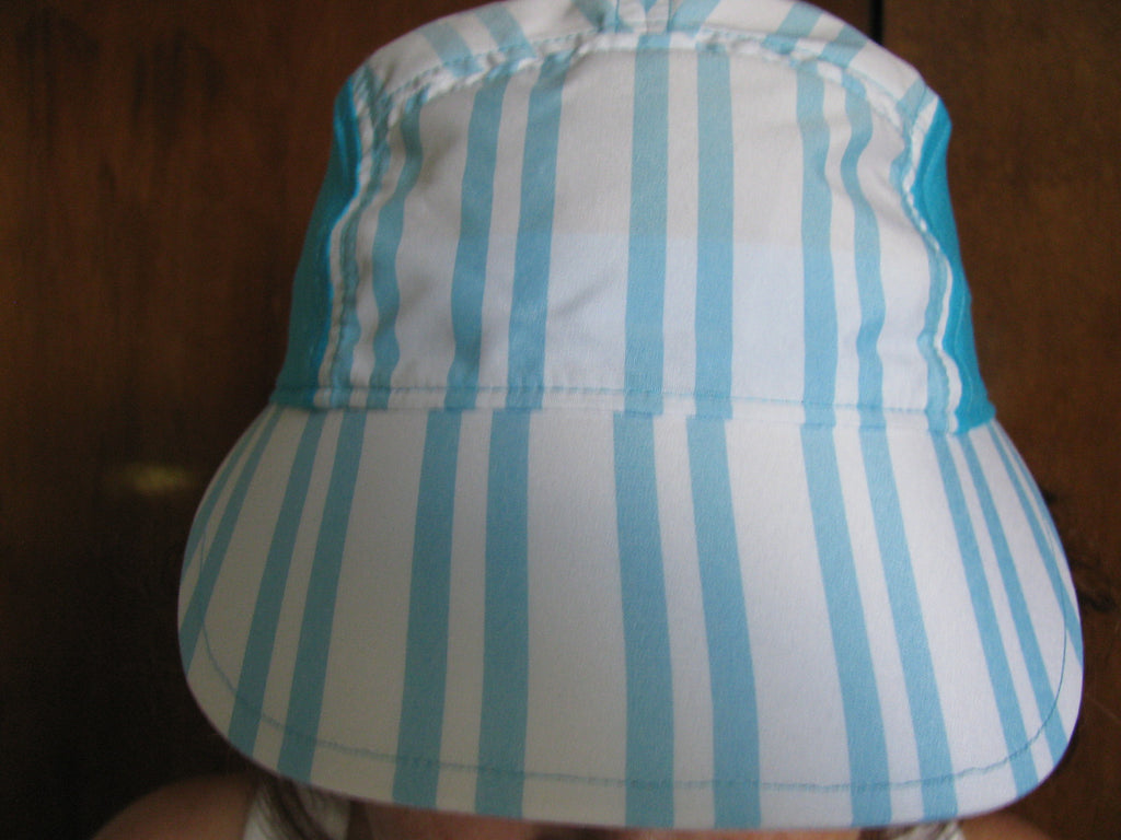 Lululemon women’s blue/white daily run summer hat one size 
