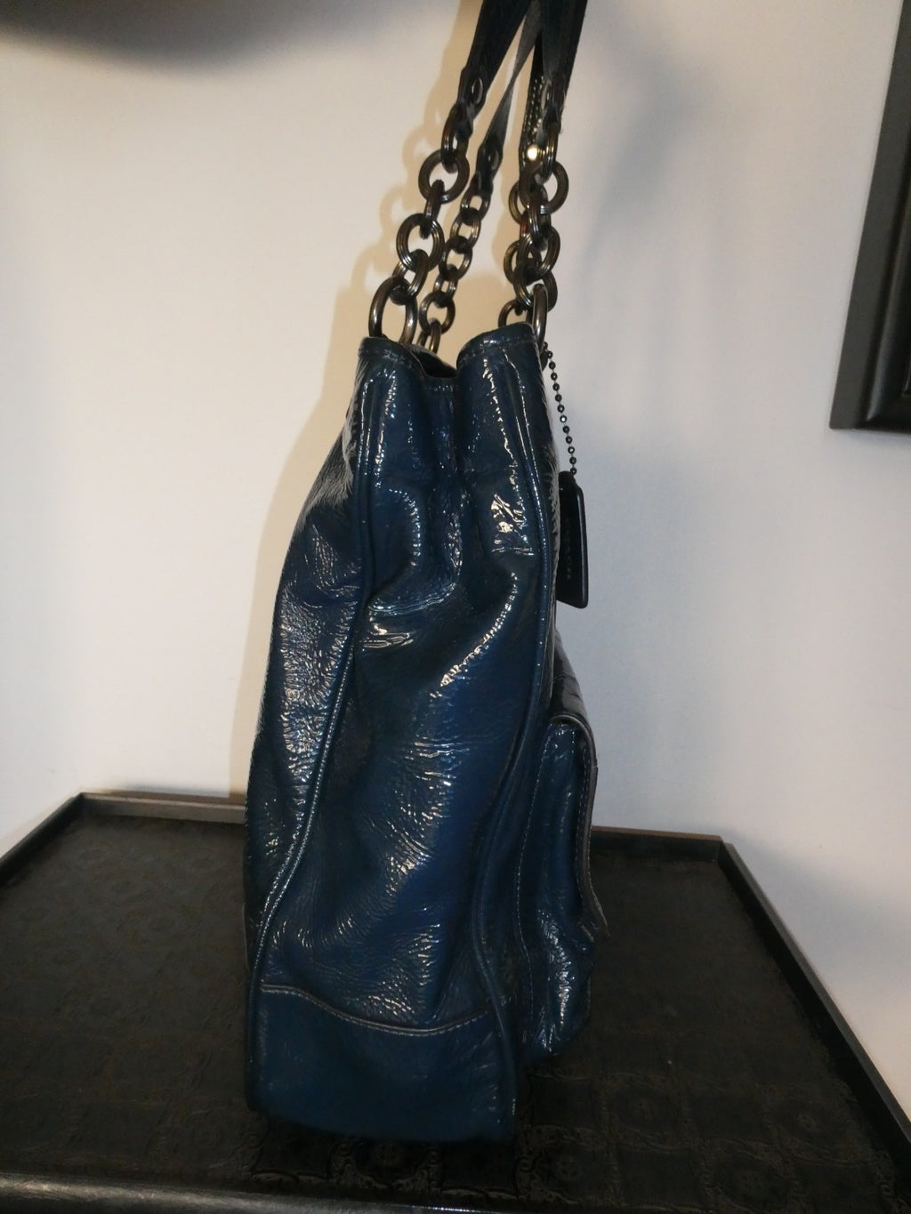 Authentic COACH Vintage Dark Navy Patent Leather Large Shoulder Bag Chain Strap