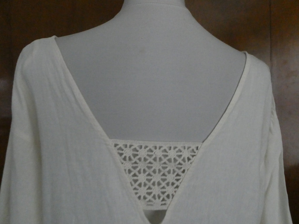 Free People women's ivory linen/rayon crocheted long sleeves top size small