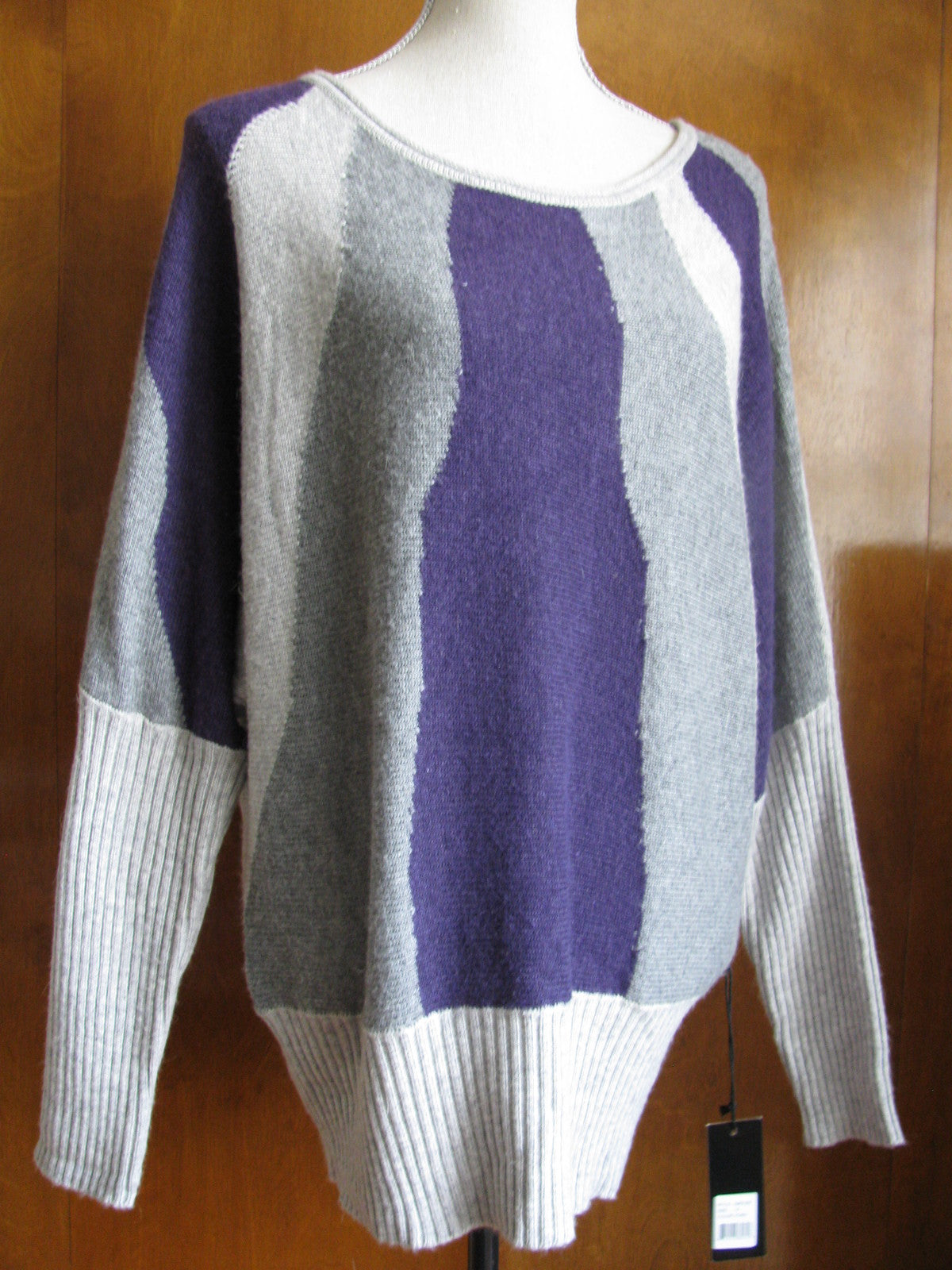Sioni women's gray purple dolman sweater Medium New