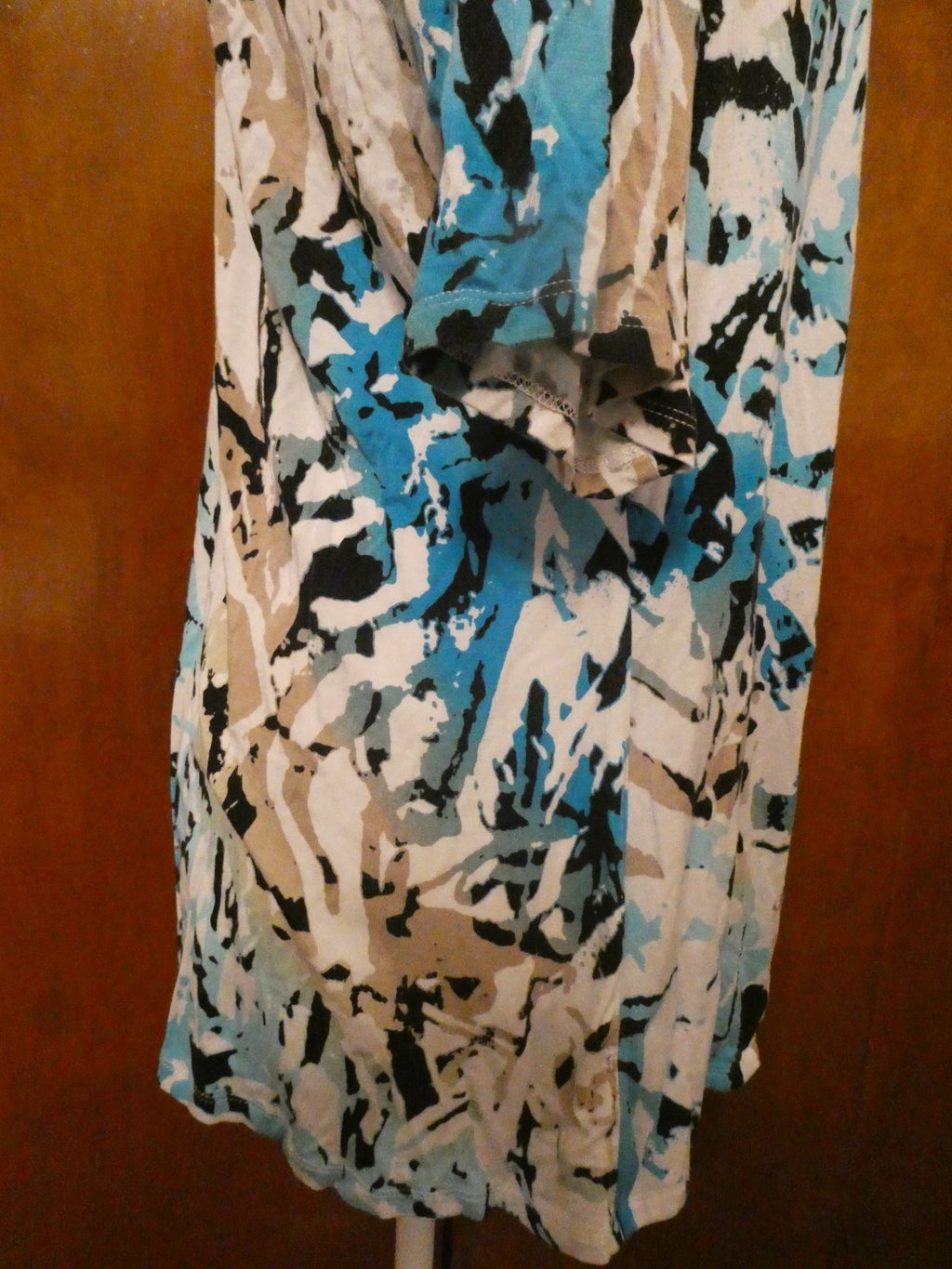 Dana Buchman women’s multicolor soft rayon v- neck top size XLarge