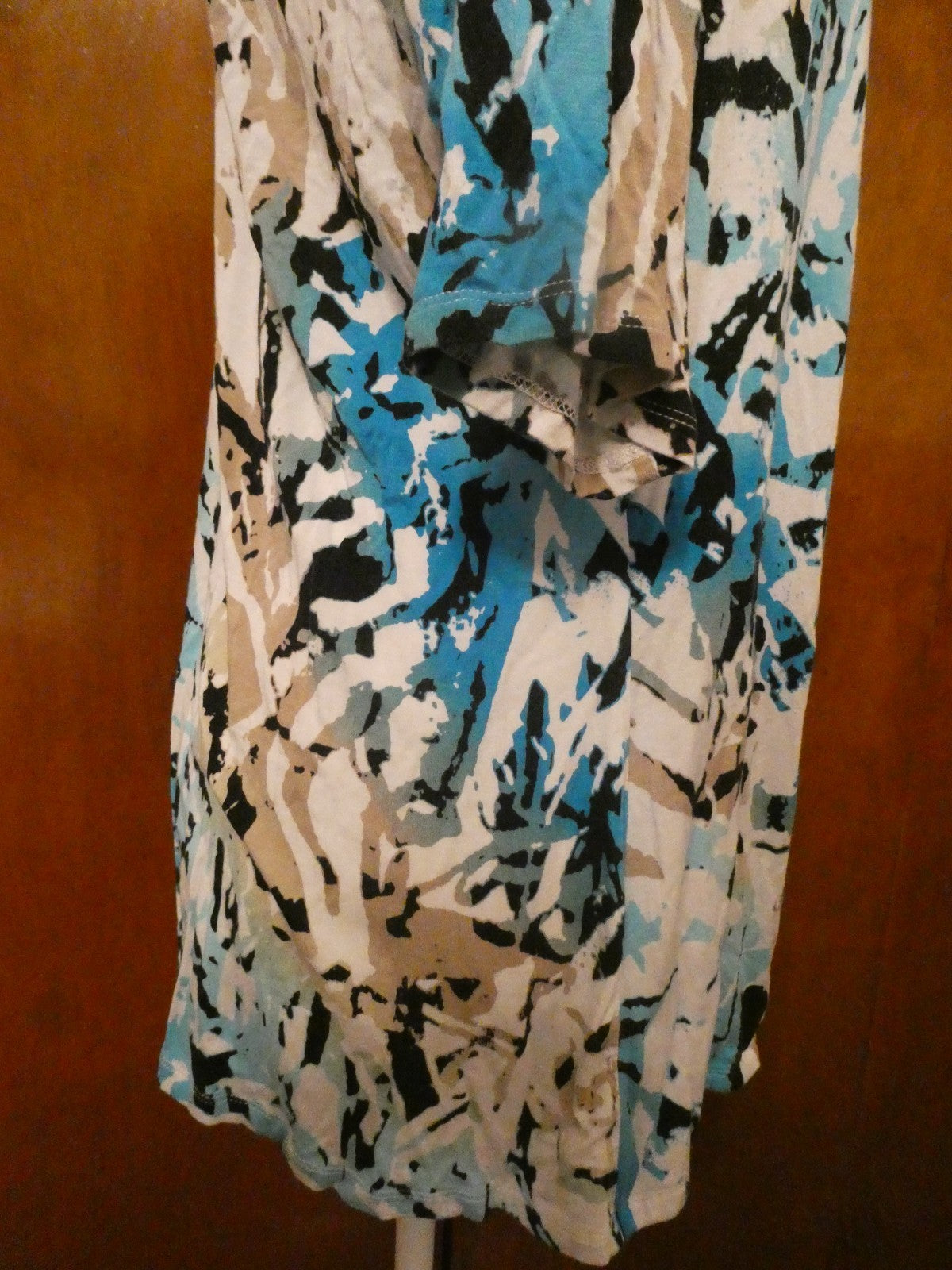 Dana Buchman women’s multicolor soft rayon v- neck top size XLarge