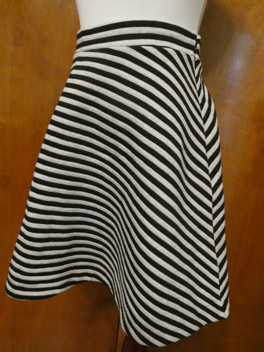 Gap women's black/gray cotton blend skirt size 14