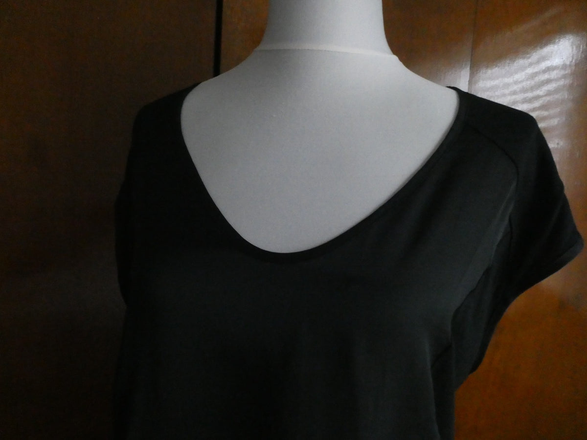 Gap women's gorgeous black detailed rayon top size Large