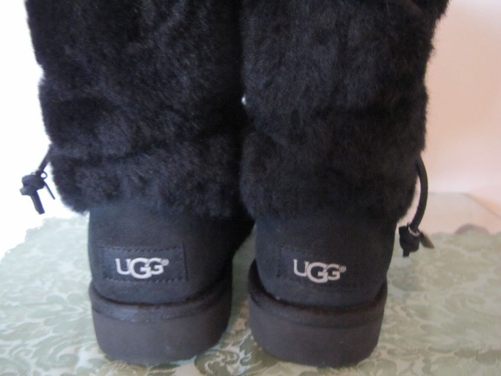 Ugg Australia women’s black suede and sheepskin New boots 