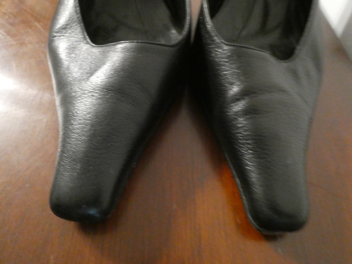 Luchini Women's black leather slingback shoe size 36