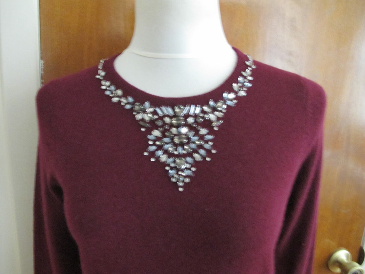 Bloomingdale's Women's cashmere burgundy beaded rich sweater XSmall 