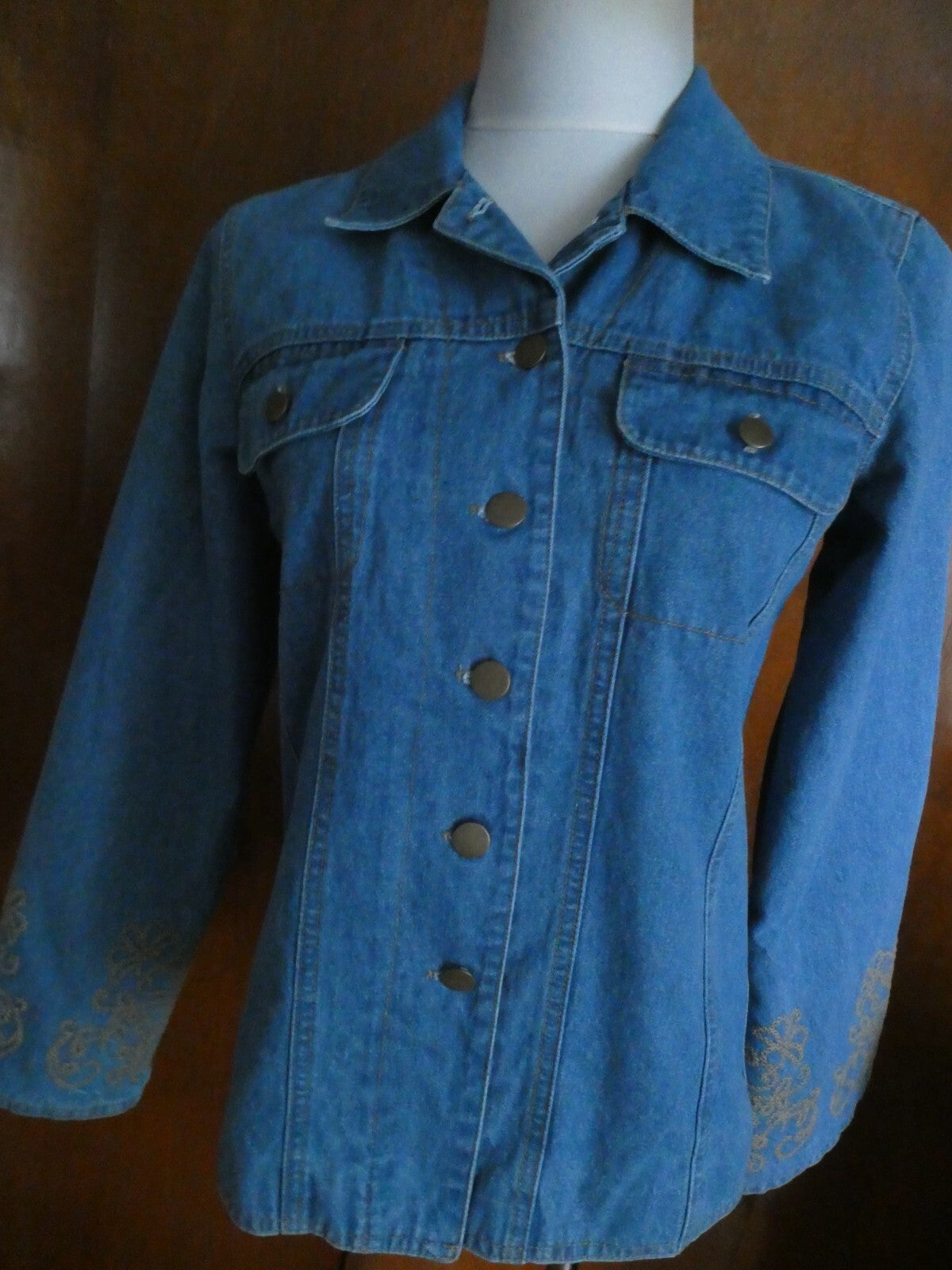 Denim & CO Jeans women's lined embroidered blue jean jacket Xsmall