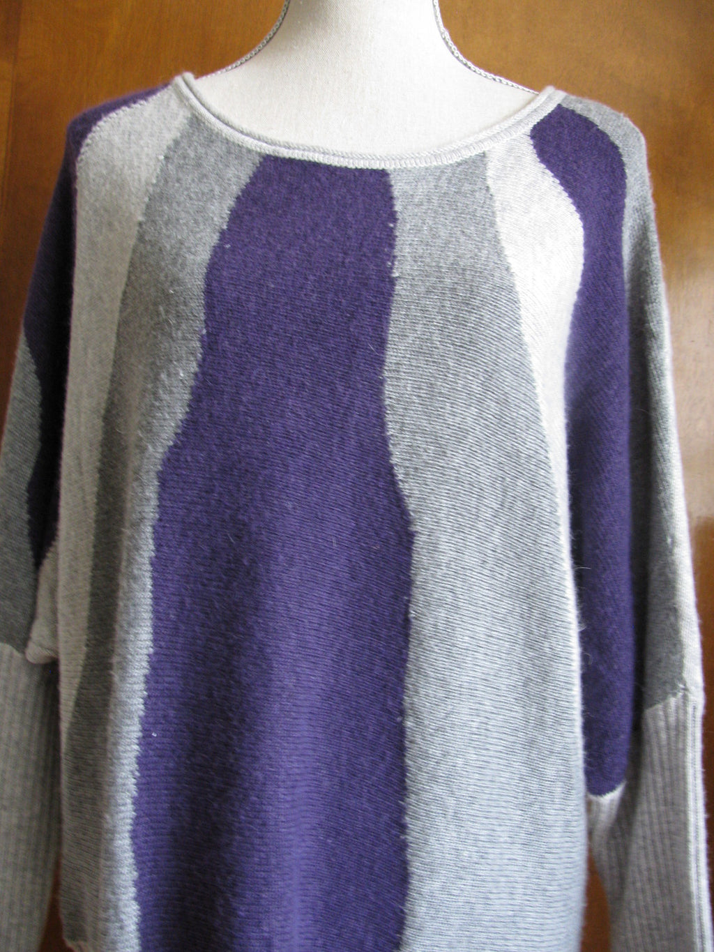 Sioni women's gray purple dolman sweater Medium New