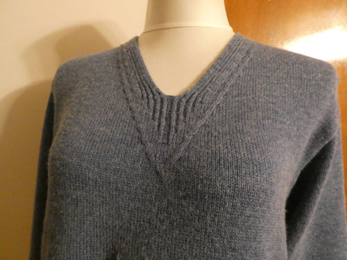 Aceka  women's dusty blue sweater size PM preowned