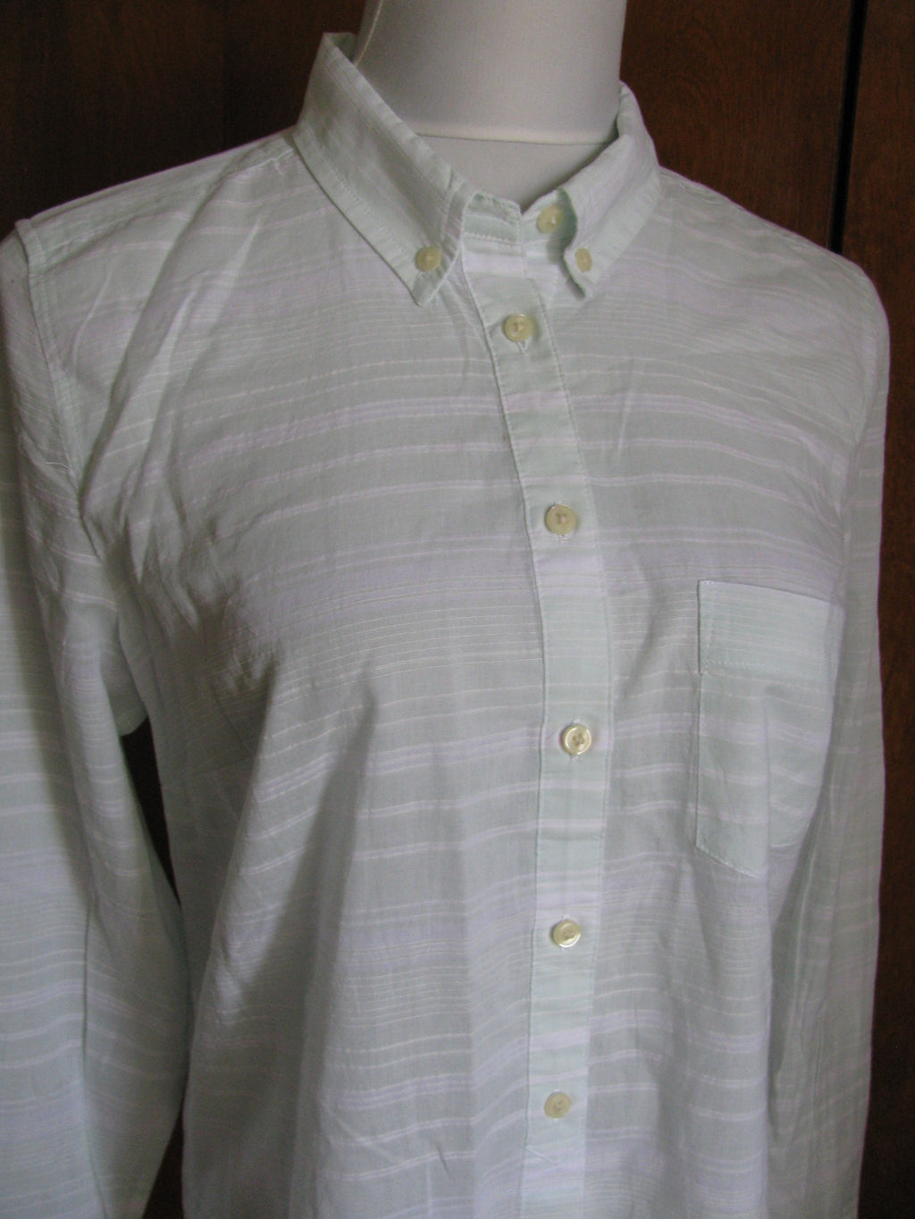 Gap women's light green cotton lightweight shirt size Medium 