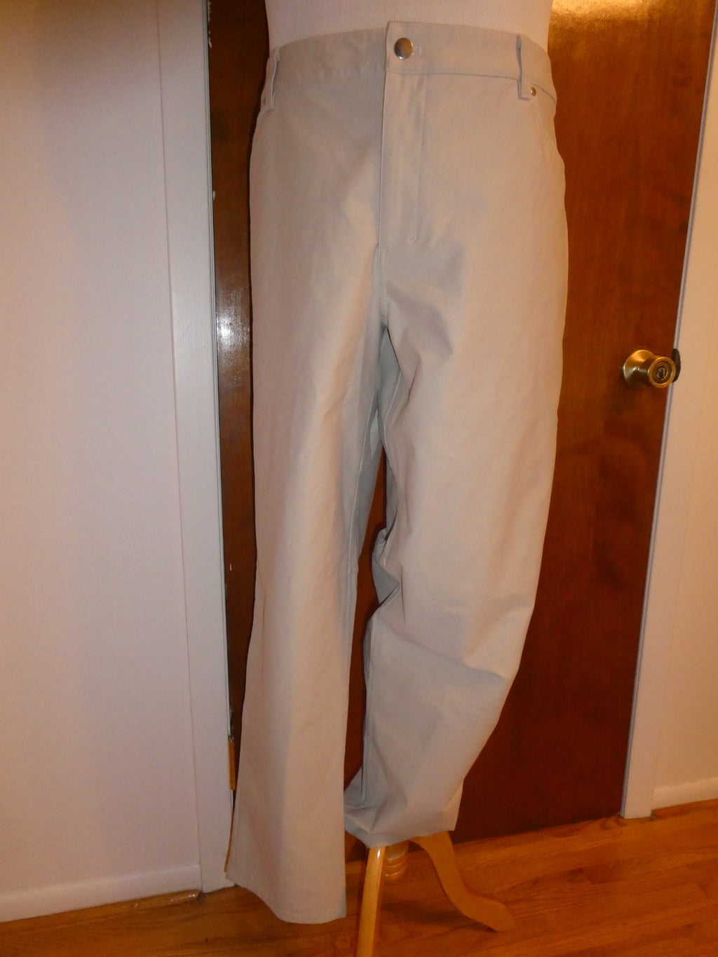 Lululemon Men Slim Gray Pants 46x34 free shorten length at any Lululemon store