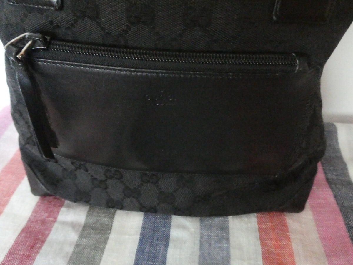 GUCCI Authentic Vintage Black Shoulder Bag Purse GG Canvas Leather 01904023754