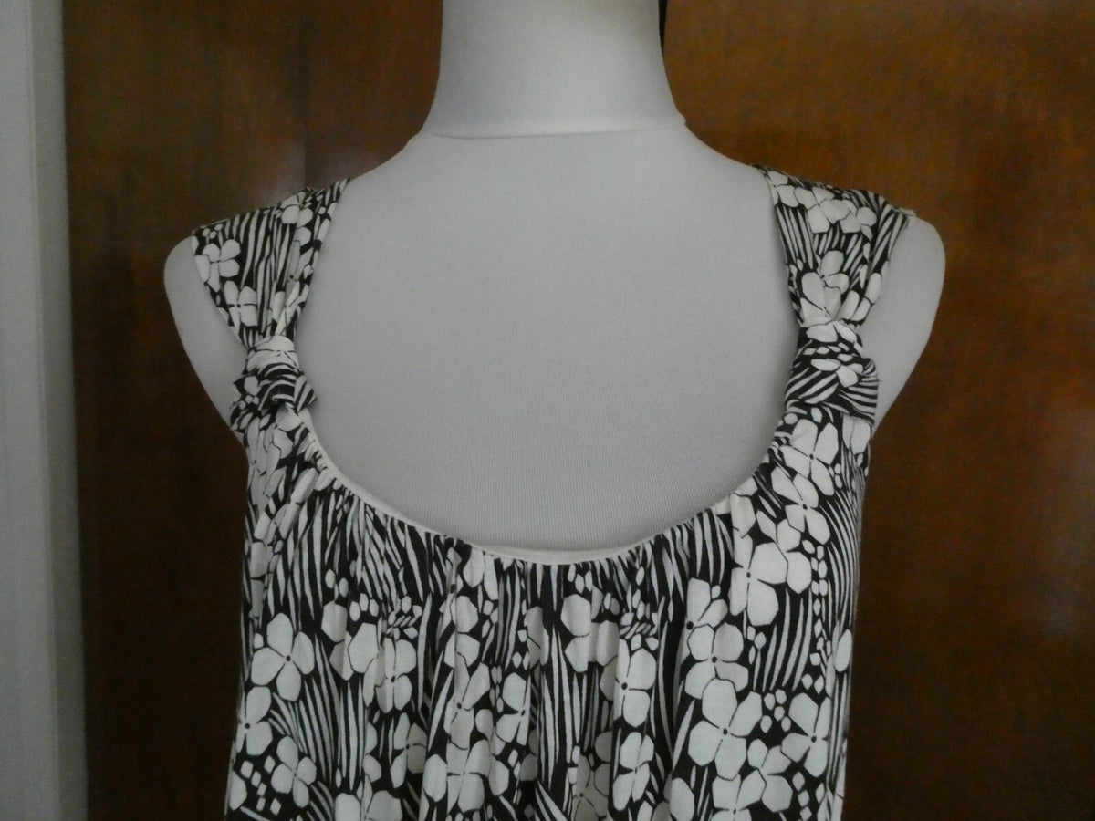 Anthropologie Vanessa Virginia Black/Motif Lined Rayon Top Large