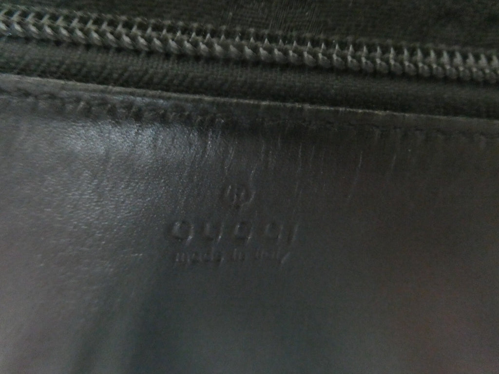 GUCCI Authentic Vintage Black Shoulder Bag Purse GG Canvas Leather 01904023754