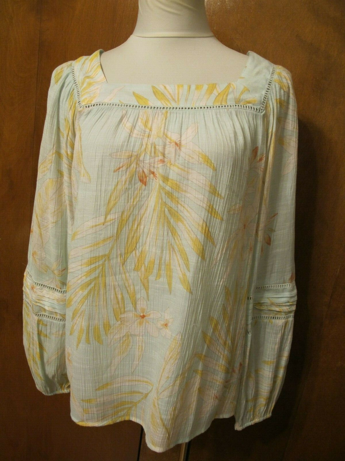 LC Lauren Conrad Women Blue Pink Floral Long Sleeve Top Blouse Pre Owned Medium