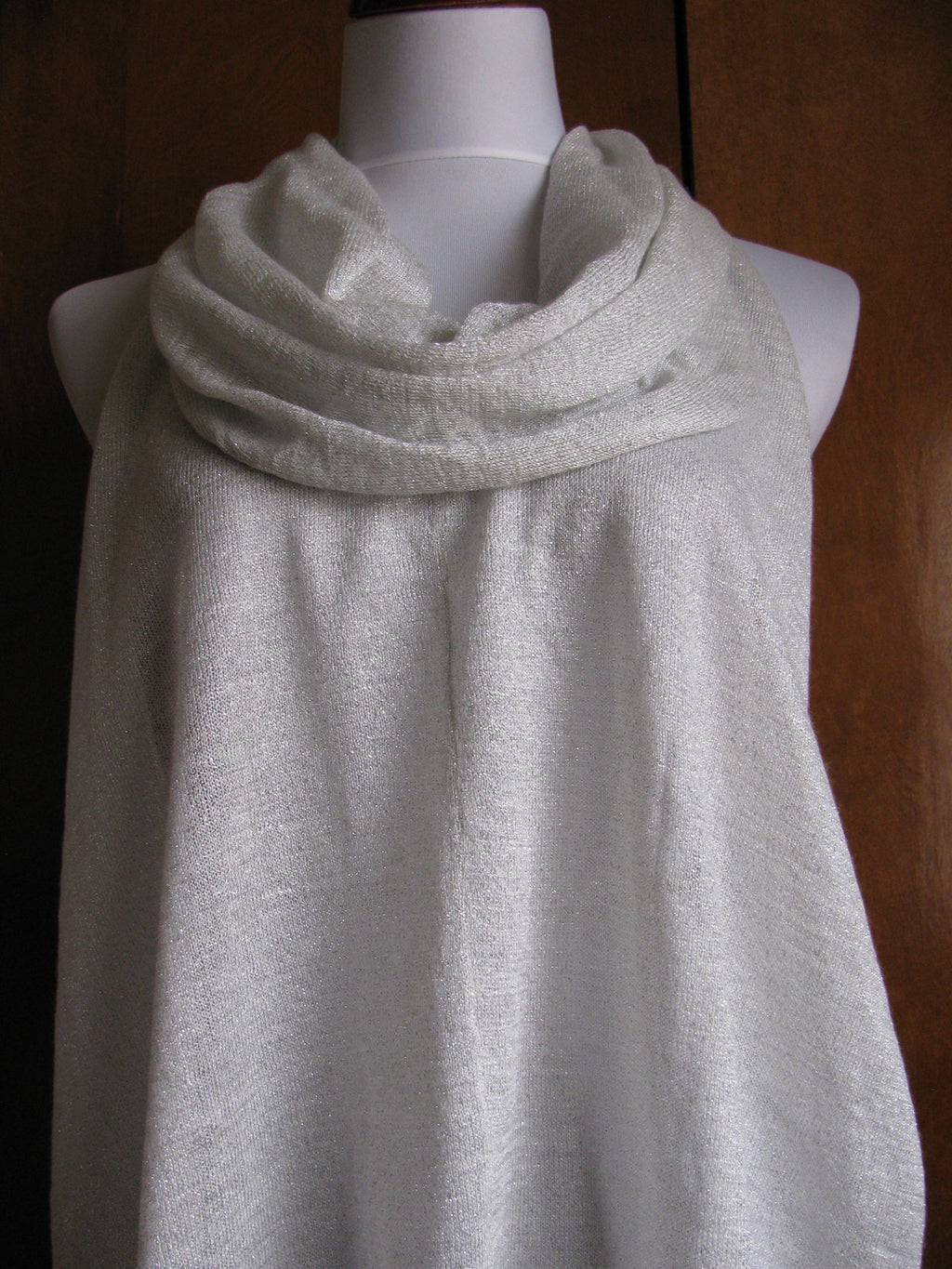 Rachel Roy women's light silver fancy top size Small 
