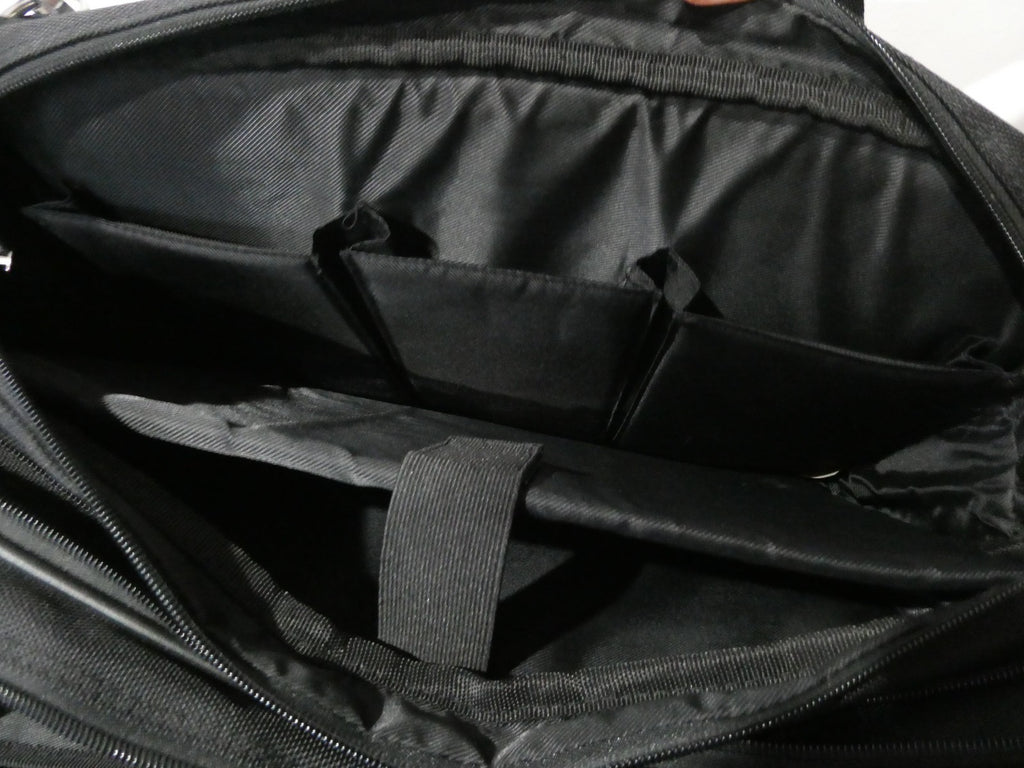 Kenneth Cole Reaction Black Expandable Laptop Messenger Bag Briefcase Crossbody