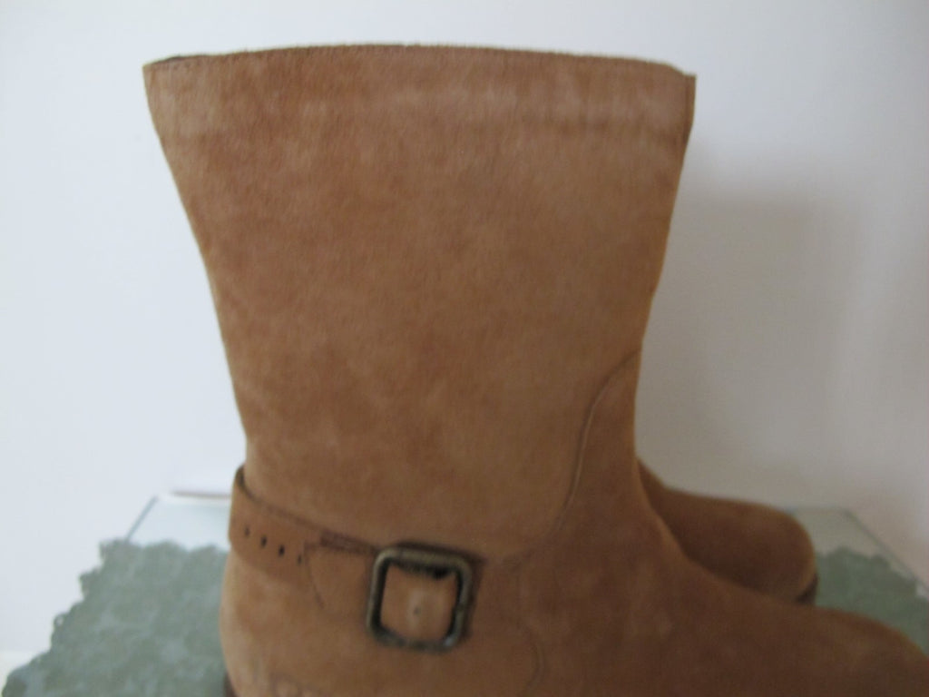 Ugg Australia women’s brown suede New boots USA size 7 7.5