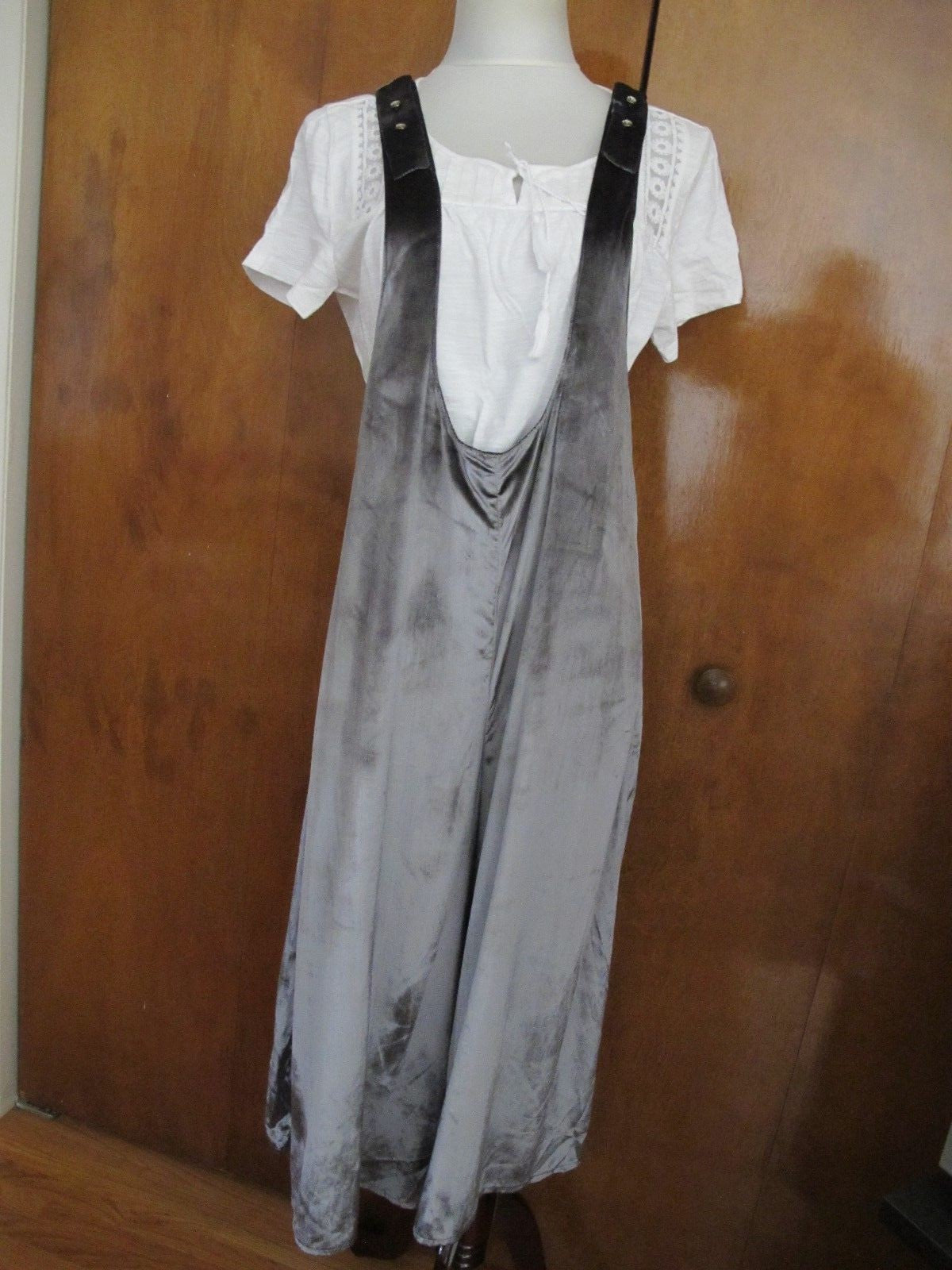 Anthropologie Maeve women’s gray detailed velvet jumper jumpsuit