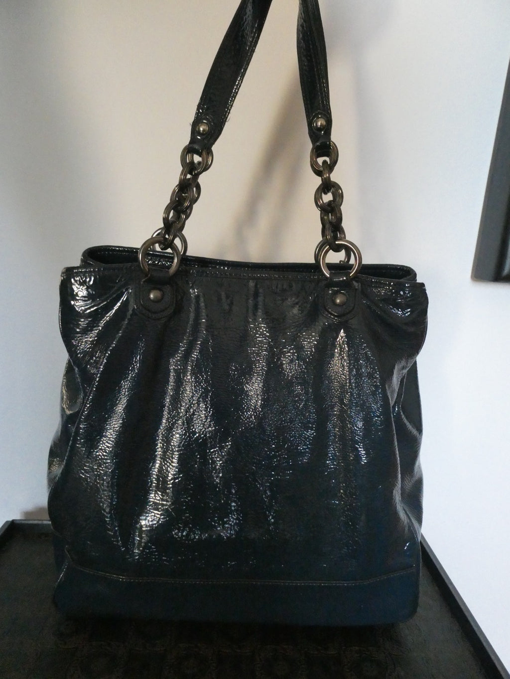 Authentic COACH Vintage Dark Navy Patent Leather Large Shoulder Bag Chain Strap