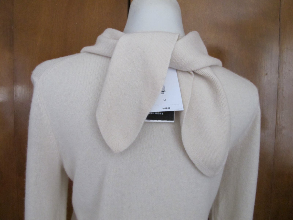 Bloomingdale’s women’s ivory 2ply cashmere neck scarf sweater Medium 