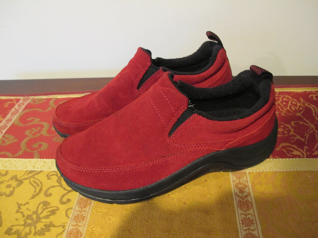 L.L. Bean Dark Red Women's Suede Slip On Shoes 7 Medium 