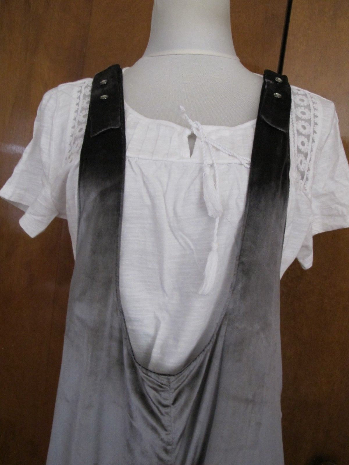 Anthropologie Maeve women’s gray detailed velvet jumper jumpsuit