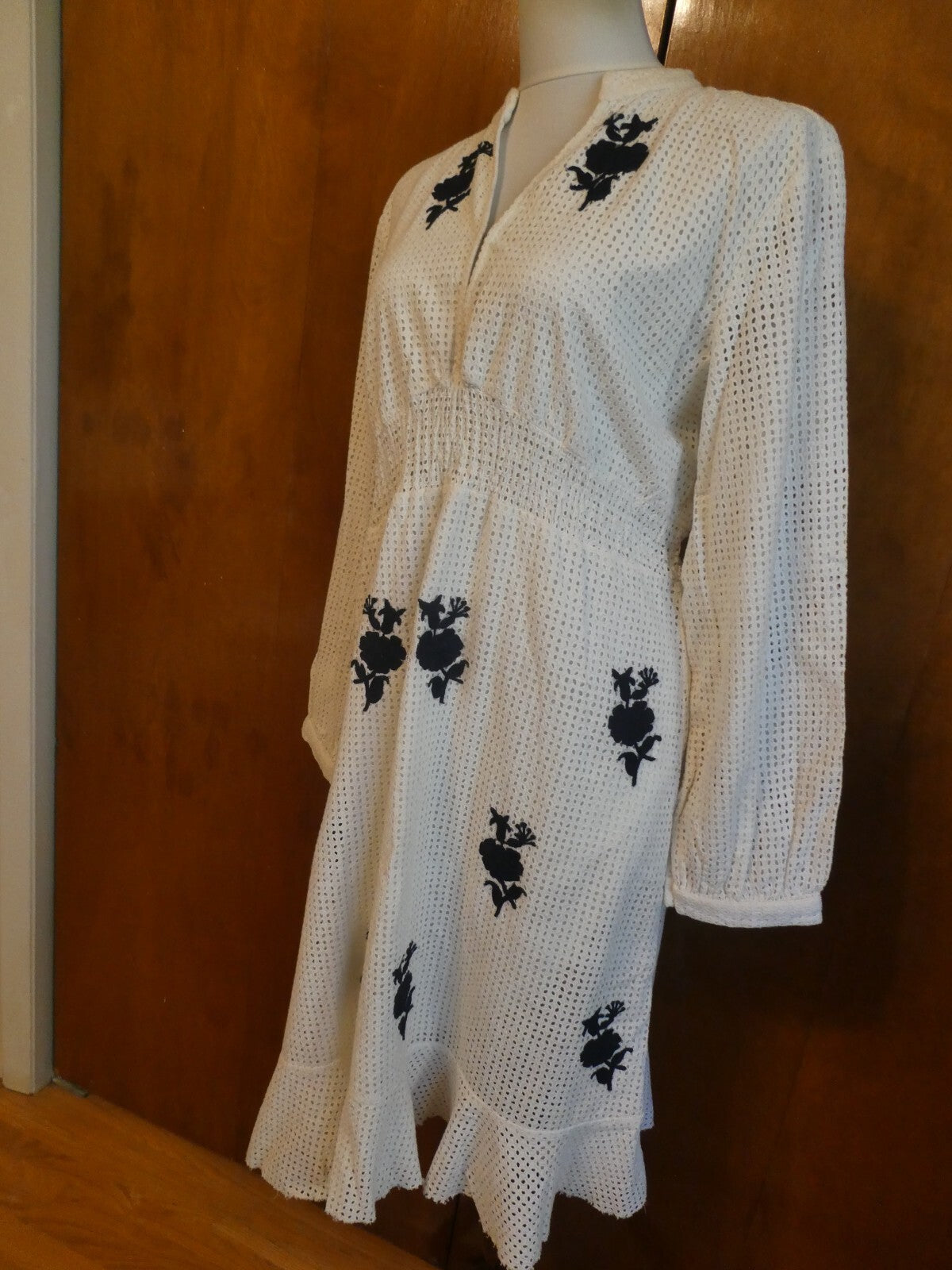 Anthropologie Hemant & Nandita Embroidered Eyelet V- Neck Dress Size 12 $228