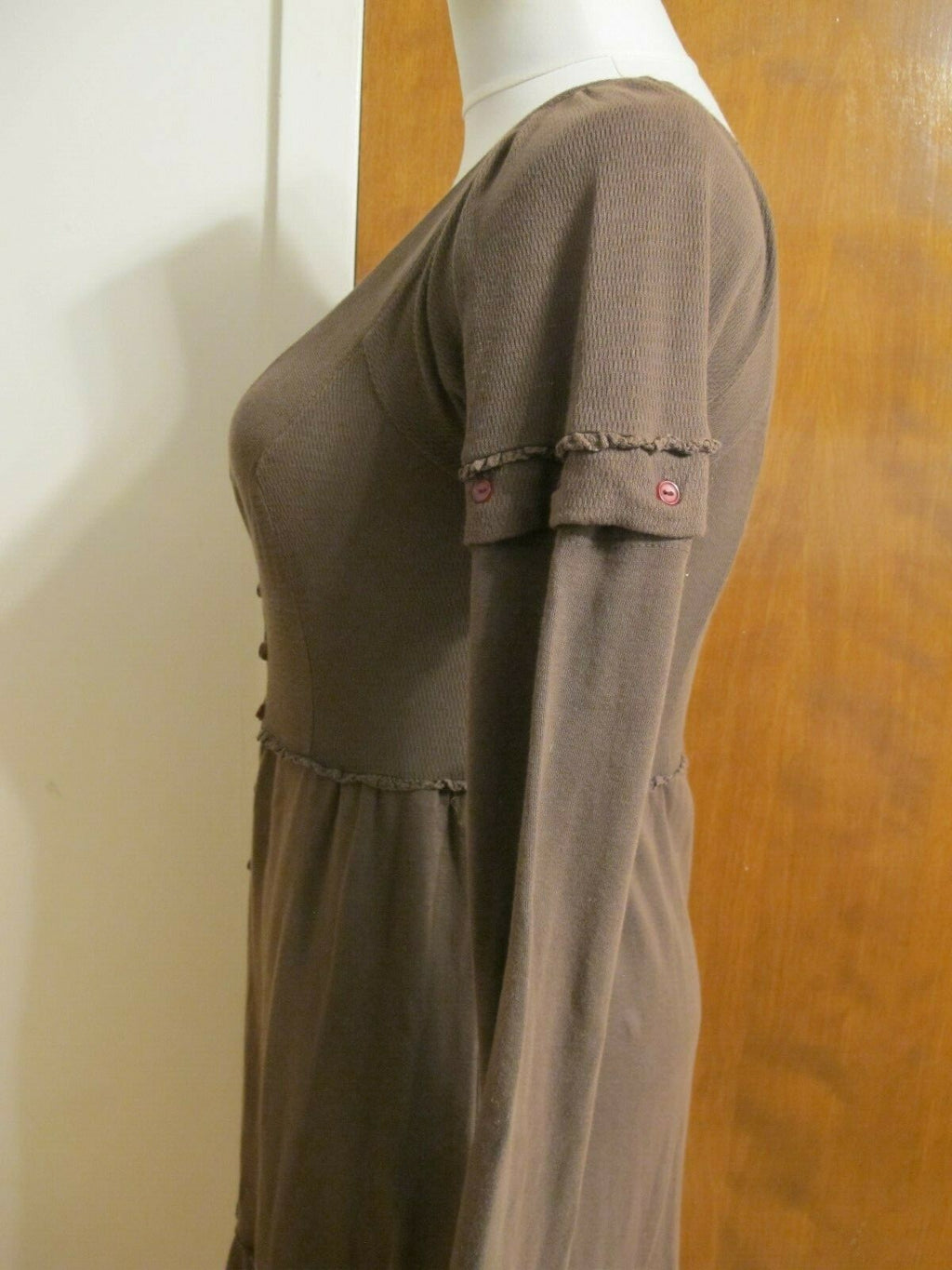 LaRok Women's brown buttoned dress w/buttoned sleeves Small 