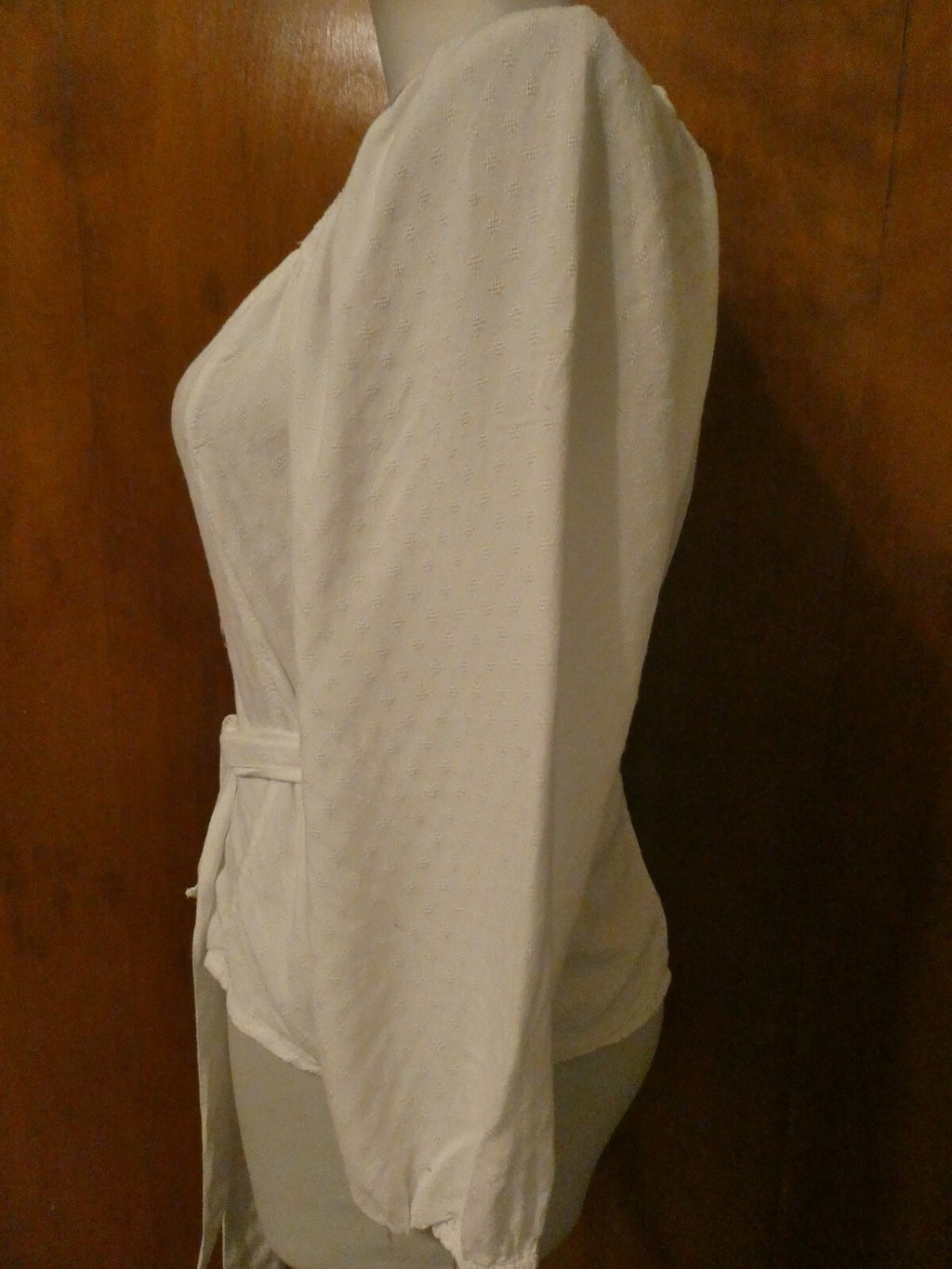 Abercrombie & Fitch women’s 100% viscose white top 