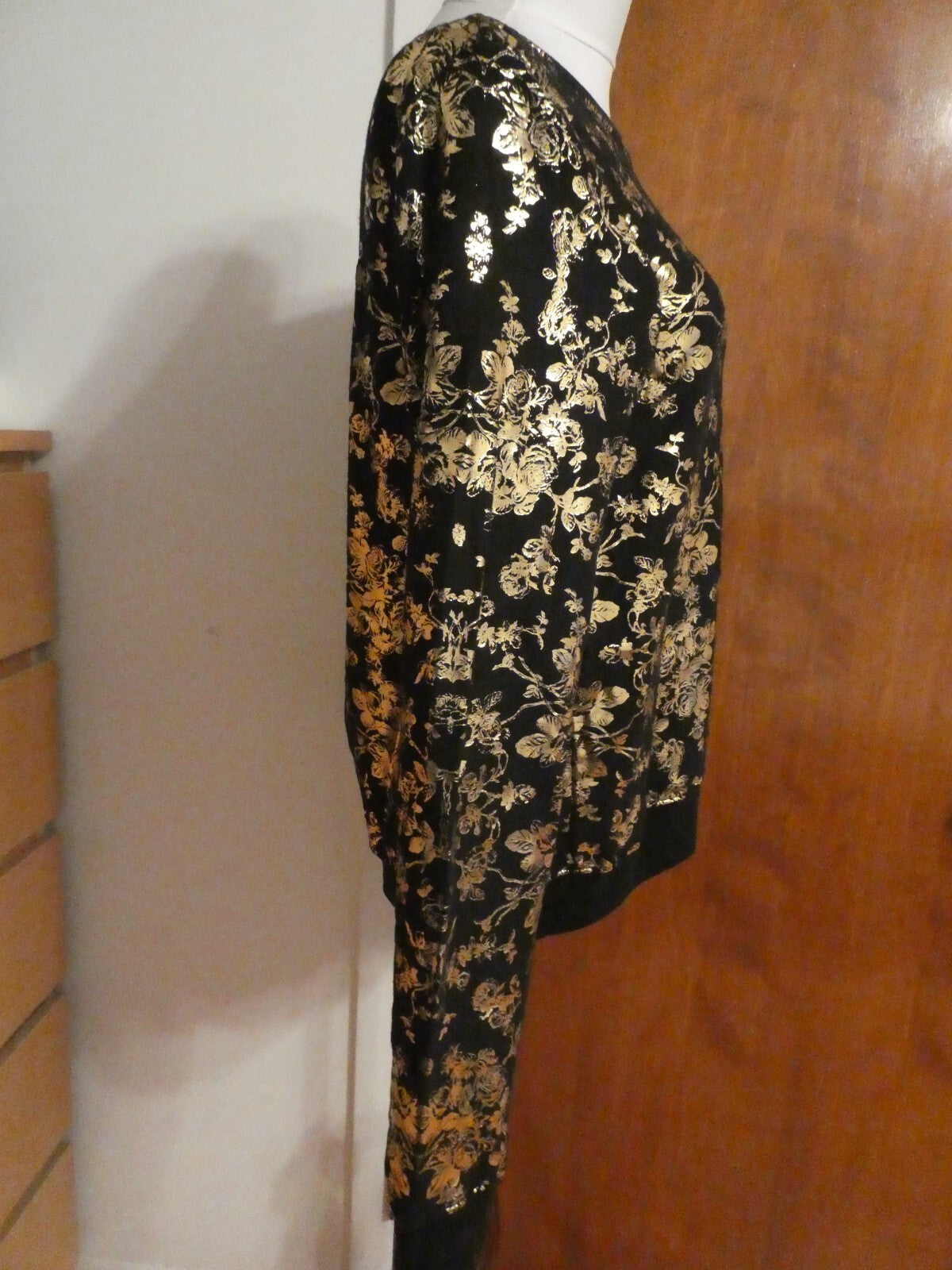 Wildfox Women's Black Gold Metallic Print Sweater Size Medium NEW
