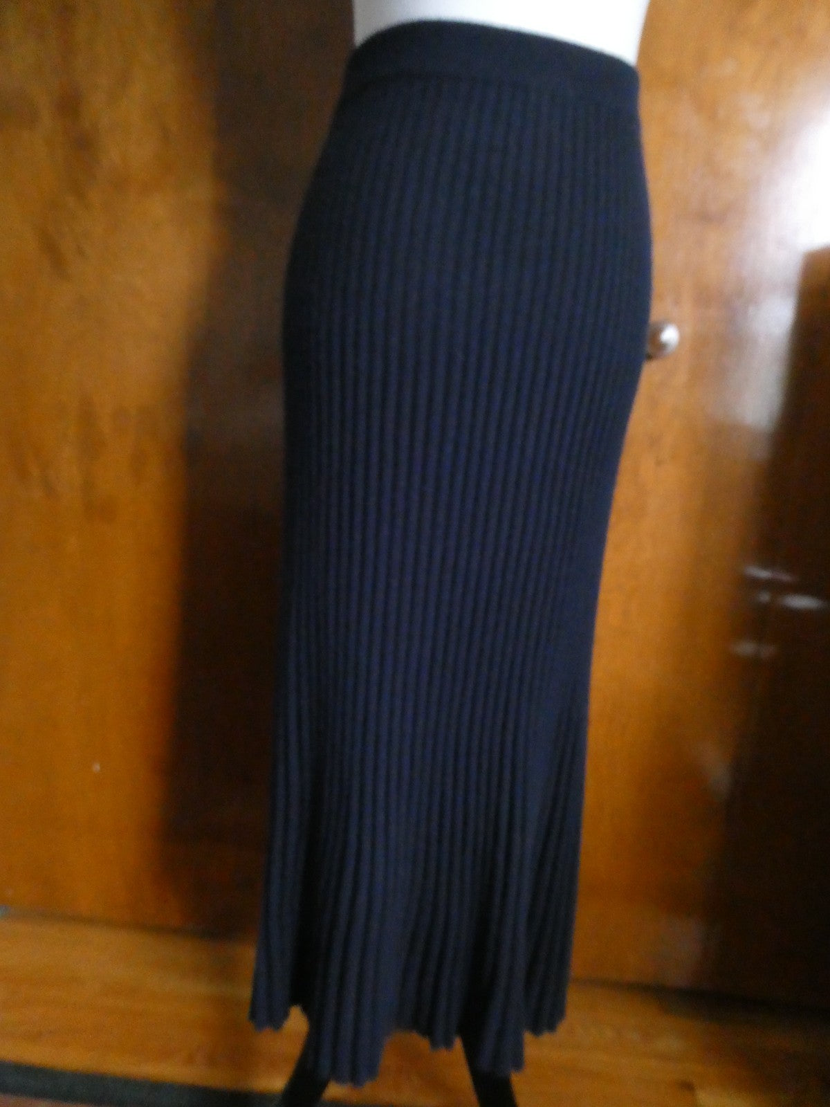 Bloomingdale's 100% Cashmere Navy Ribbed Knit Midi Skirt Size M XL $228 NWT
