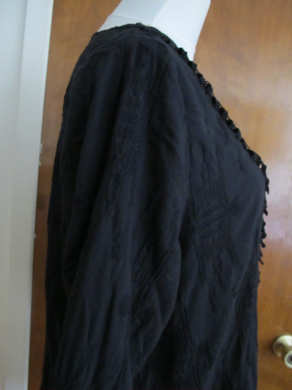 XCVI women's black cotton crafted embroidered top XLarge NWT
