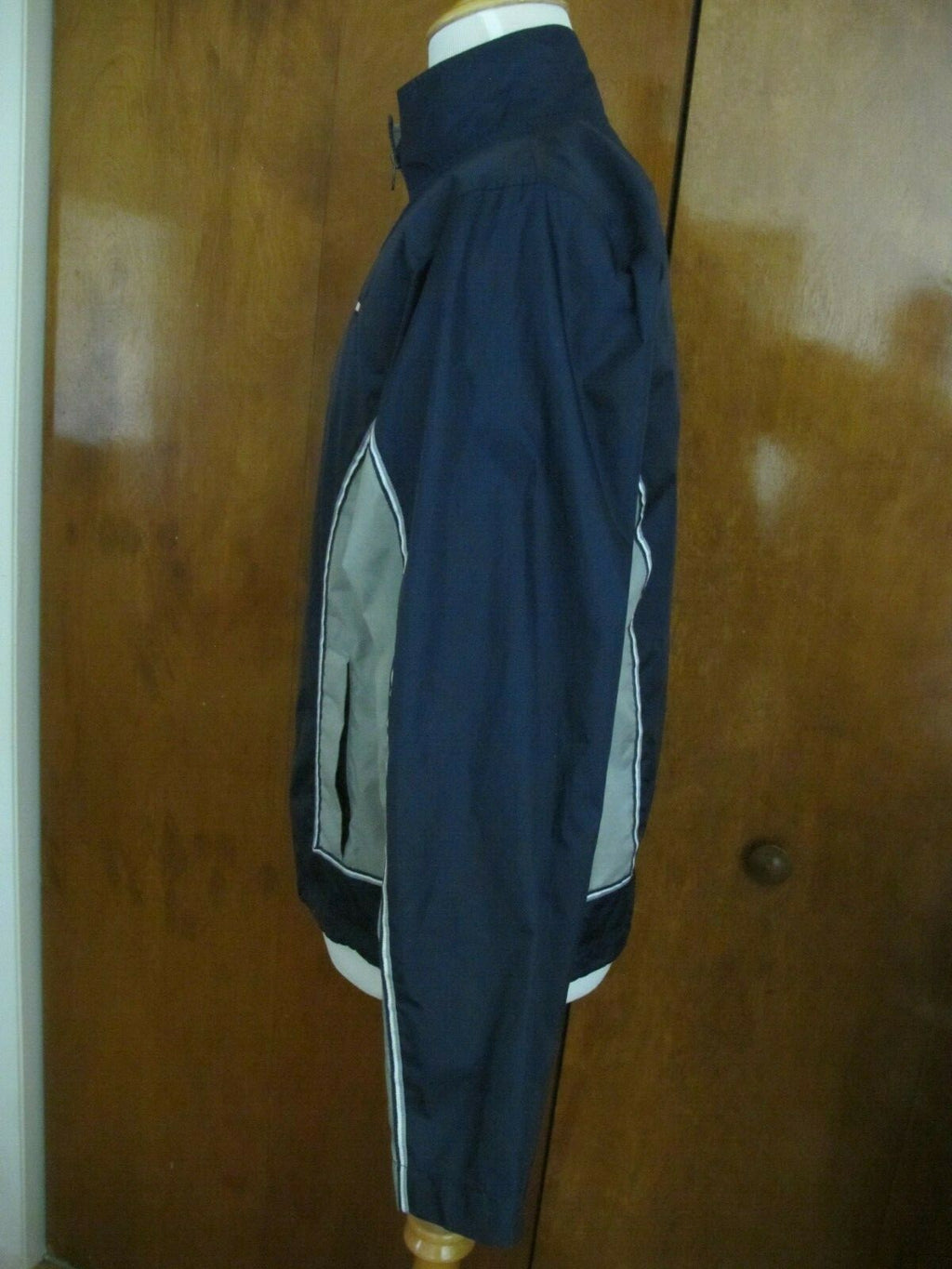 Tommy Hilfiger navy/gray boys XL zip out jacket 
